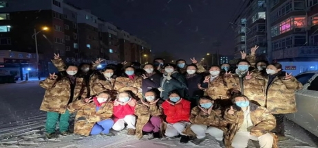 戰(zhàn)疫一線|6萬人次，市二院核酸采樣醫(yī)療隊(duì)支援綏中的第24天！