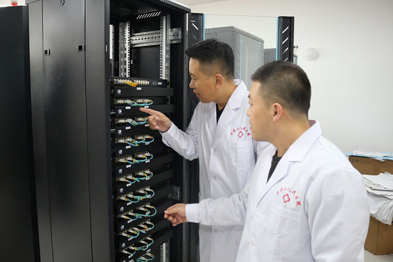 打造智慧醫(yī)院 市二院信息系統(tǒng)順利遷移升級(圖3) 打造智慧醫(yī)院 市二院信息系統(tǒng)順利遷移升級(圖3)