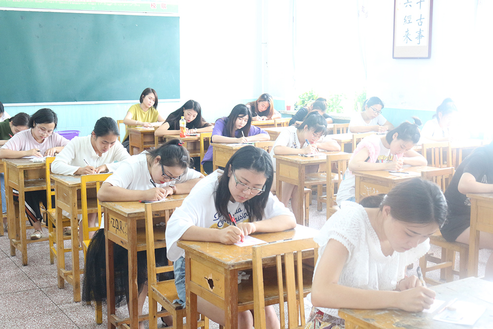 “公平公開,細(xì)致嚴(yán)謹(jǐn)”市二院護(hù)士招聘考試進(jìn)行時(shí)！(圖1)