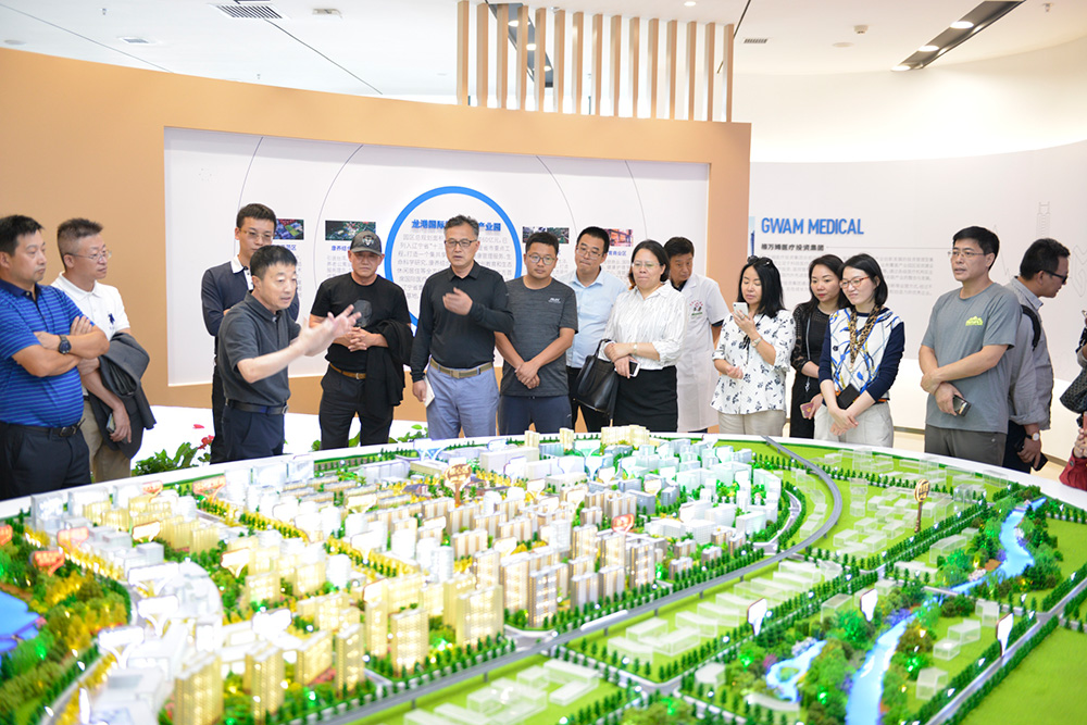 “智聯(lián)清華、并肩同行” ——清華經(jīng)管學(xué)院EMBA遼寧校友會走進正業(yè)集團(圖7)