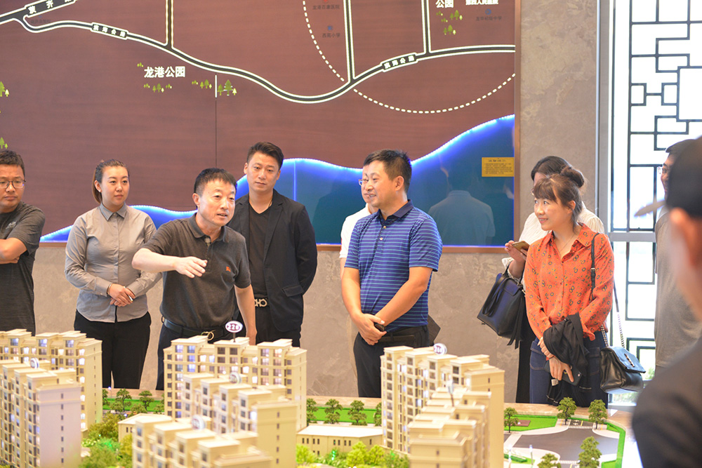 “智聯(lián)清華、并肩同行” ——清華經(jīng)管學(xué)院EMBA遼寧校友會走進正業(yè)集團(圖8)