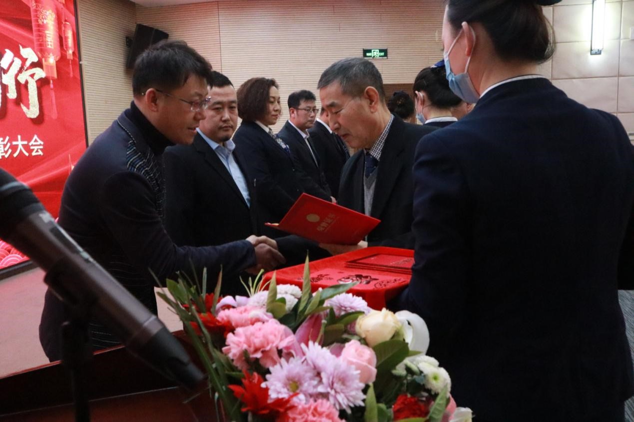 正業(yè)地產(chǎn)事業(yè)部丨乘風(fēng)破浪 夢(mèng)想同行  2020年度表彰大會(huì)圓滿成功！(圖5)