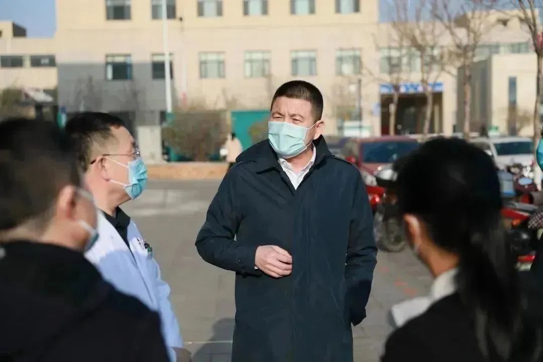 龍港區(qū)人大、區(qū)政府領(lǐng)導(dǎo)一行視察調(diào)研龍港國(guó)際醫(yī)療健康產(chǎn)業(yè)園(圖1)