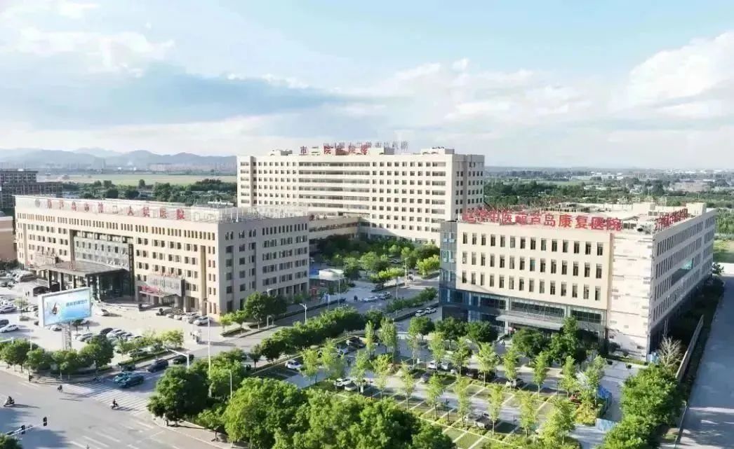 龍港區(qū)人大、區(qū)政府領(lǐng)導(dǎo)一行視察調(diào)研龍港國(guó)際醫(yī)療健康產(chǎn)業(yè)園(圖19)