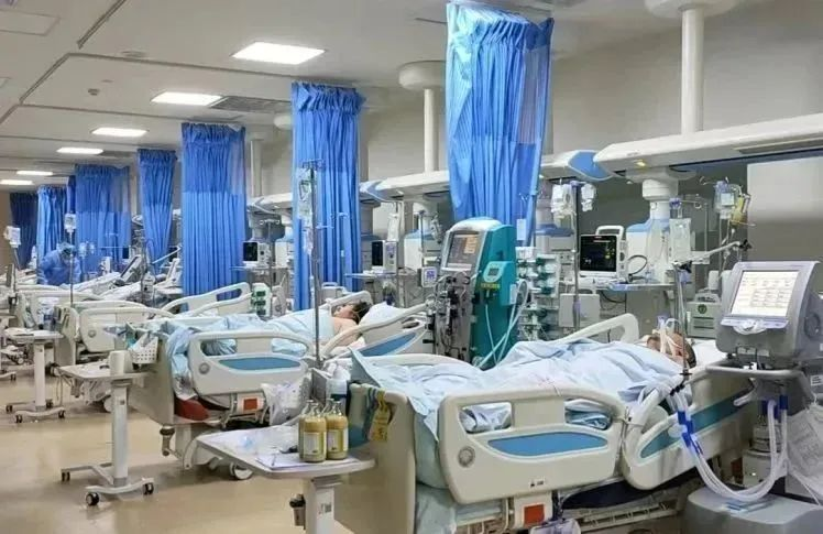 人民醫(yī)院為人民，市二院舉全院之力保障醫(yī)療救治，牢守生命防線！(圖10)