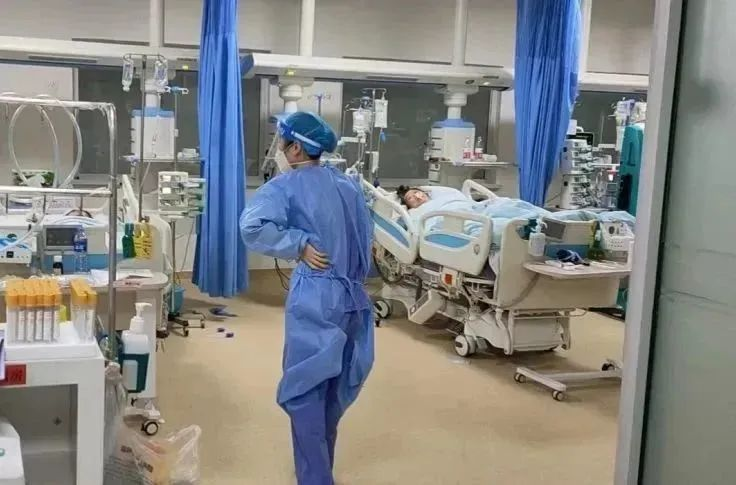 人民醫(yī)院為人民，市二院舉全院之力保障醫(yī)療救治，牢守生命防線！(圖20)