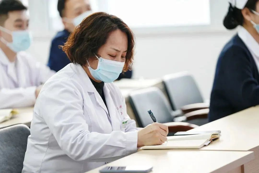 黨建引領(lǐng)|市二院學習貫徹黨的二十大精神——深刻理解“五個牢牢把握(圖9) 黨建引領(lǐng)|市二院學習貫徹黨的二十大精神——深刻理解“五個牢牢把握(圖9)