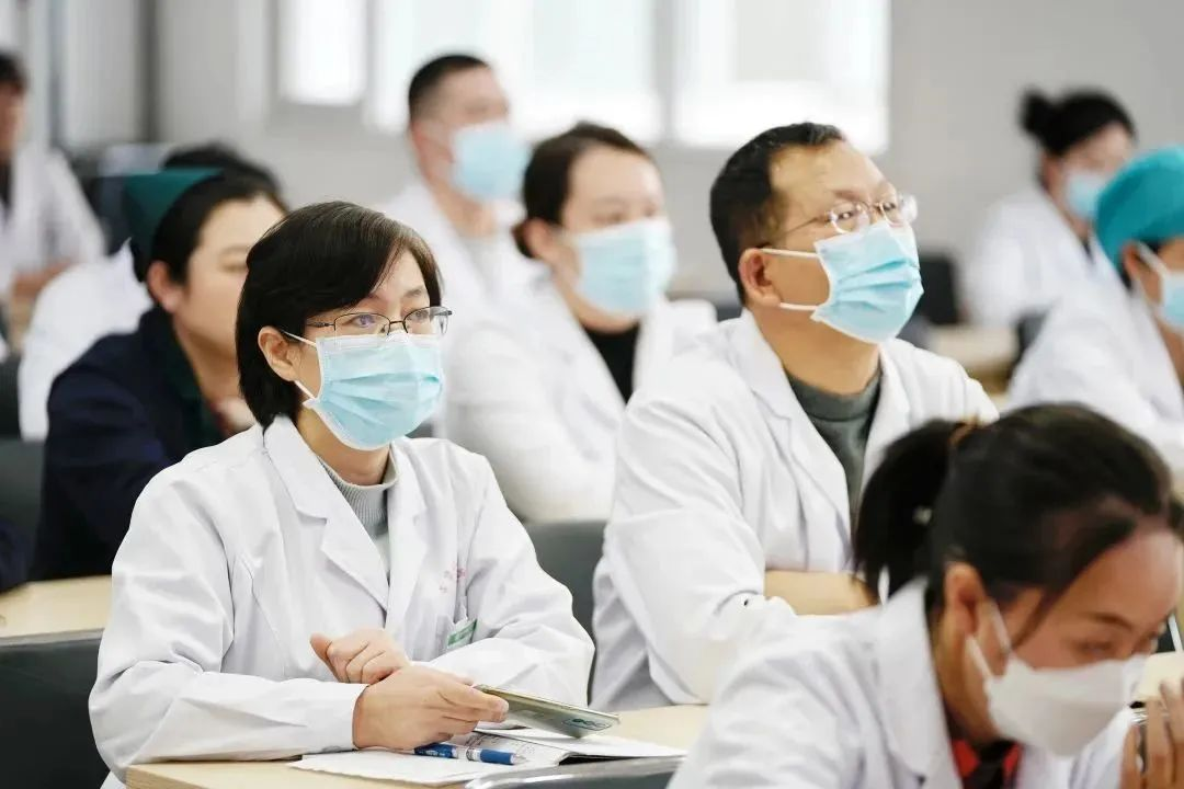 黨建引領(lǐng)|市二院學習貫徹黨的二十大精神——深刻理解“五個牢牢把握(圖10) 黨建引領(lǐng)|市二院學習貫徹黨的二十大精神——深刻理解“五個牢牢把握(圖10)