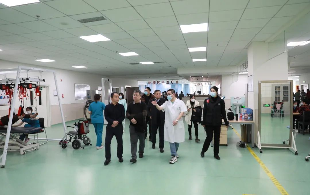 國家重點研發(fā)計劃-醫(yī)養(yǎng)結(jié)合項目專家組蒞臨龍港國際醫(yī)療健康產(chǎn)業(yè)園調(diào)研指導(dǎo)工作(圖3) 國家重點研發(fā)計劃-醫(yī)養(yǎng)結(jié)合項目專家組蒞臨龍港國際醫(yī)療健康產(chǎn)業(yè)園調(diào)研指導(dǎo)工作(圖3)