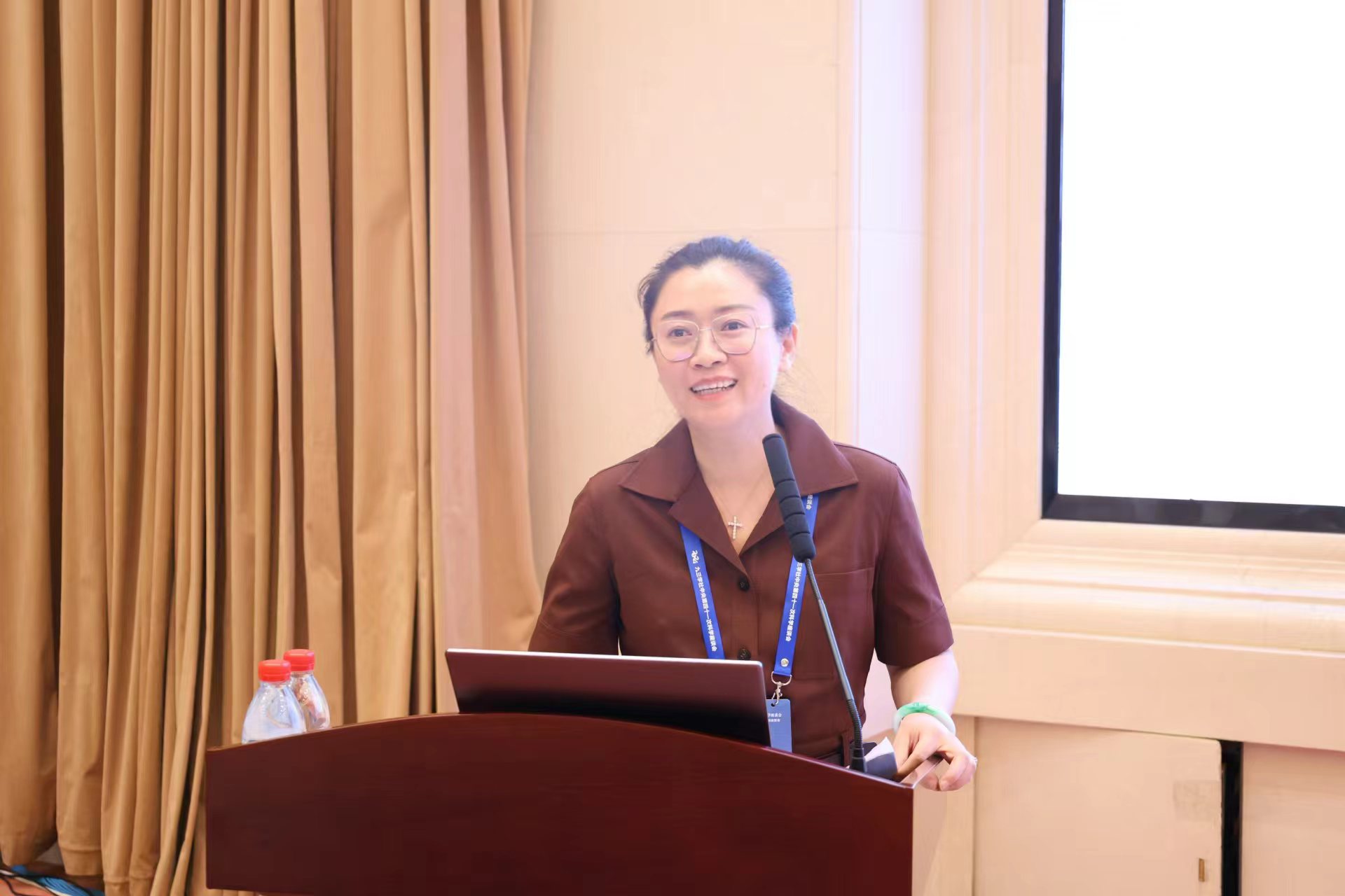 遼寧花生集團(tuán)董事長黃微受邀參加九三學(xué)社科學(xué)座談會(huì)(圖2) 遼寧花生集團(tuán)董事長黃微受邀參加九三學(xué)社科學(xué)座談會(huì)(圖2)